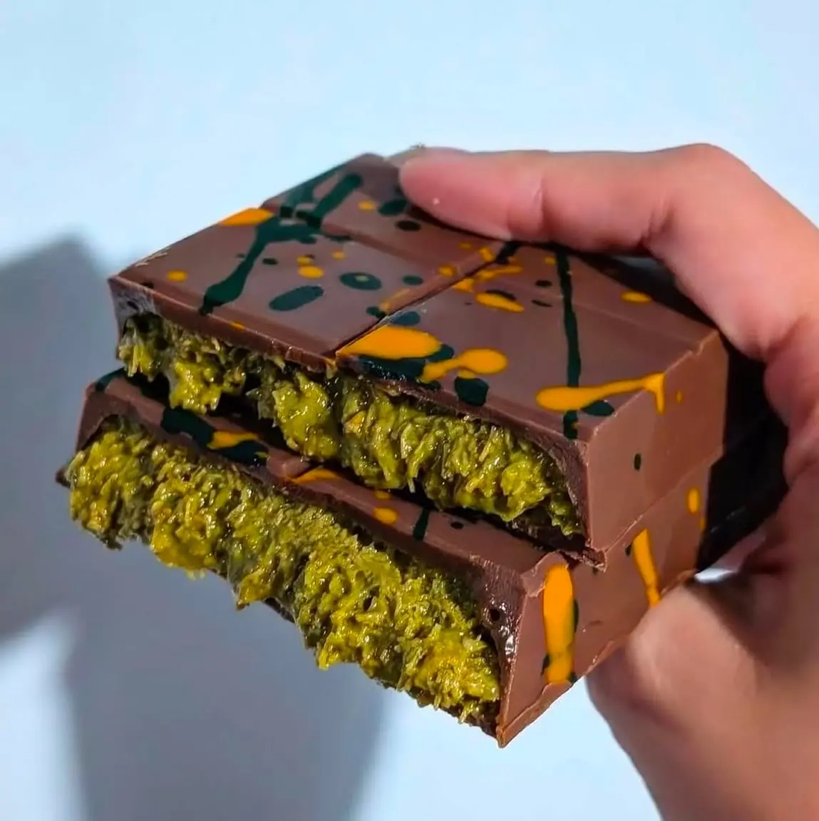 Real Dubai Chocolate, 200g, Pistachio Cream & Kunafa, Made In Dubai, Premium Original UAE Import, Viral Milk Chocolate Bar With Kadayif Kataifi (Pack of 1)