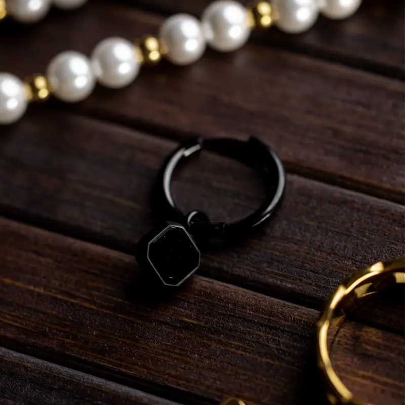 Onyx Dangle Earring - Black 1