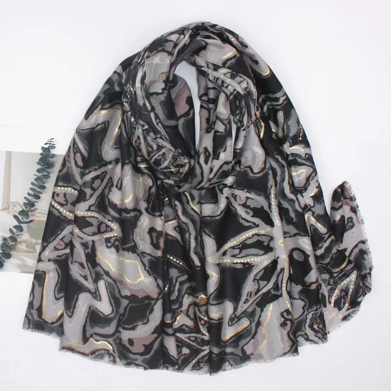 [UK Seller]Anglo Winter Stunning Tassel Scarf Women--Cotton Blend Abstract flowers with Gold Shawl,Hijabs and Wraps,Lightweight Neck Warmer Fashion Accessories Gift for Friends,Family