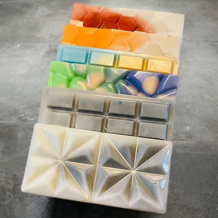 Handmade Soy Wax Medium Snap Bar Wax Melt with Fragrance and Biodegradable Glitter 7