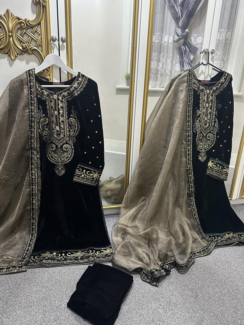 Product Introduction of LUXURIOUS 3 piece premium micro velvet suits - H fashion by Bin Hameed Womenswear 32