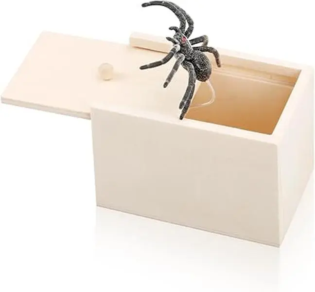 Spider Scare Prank Box, GLADFRESIT Wooden Scarebox Toy, Handmade Prank Spider, Fun Joke Mischief Practical Gifts for Kids Adults Halloween April Fool's Day 0