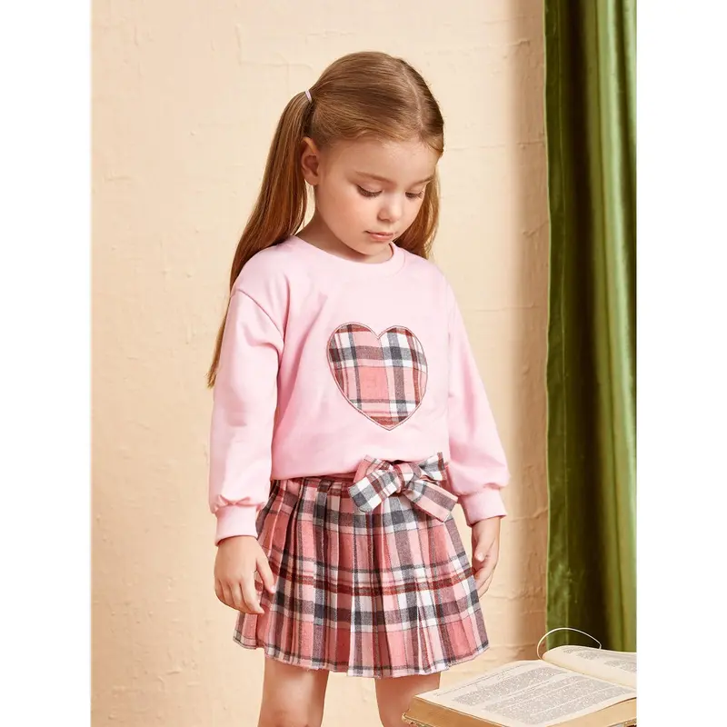 Young Girl Plaid Heart Embroidery Pullover 6