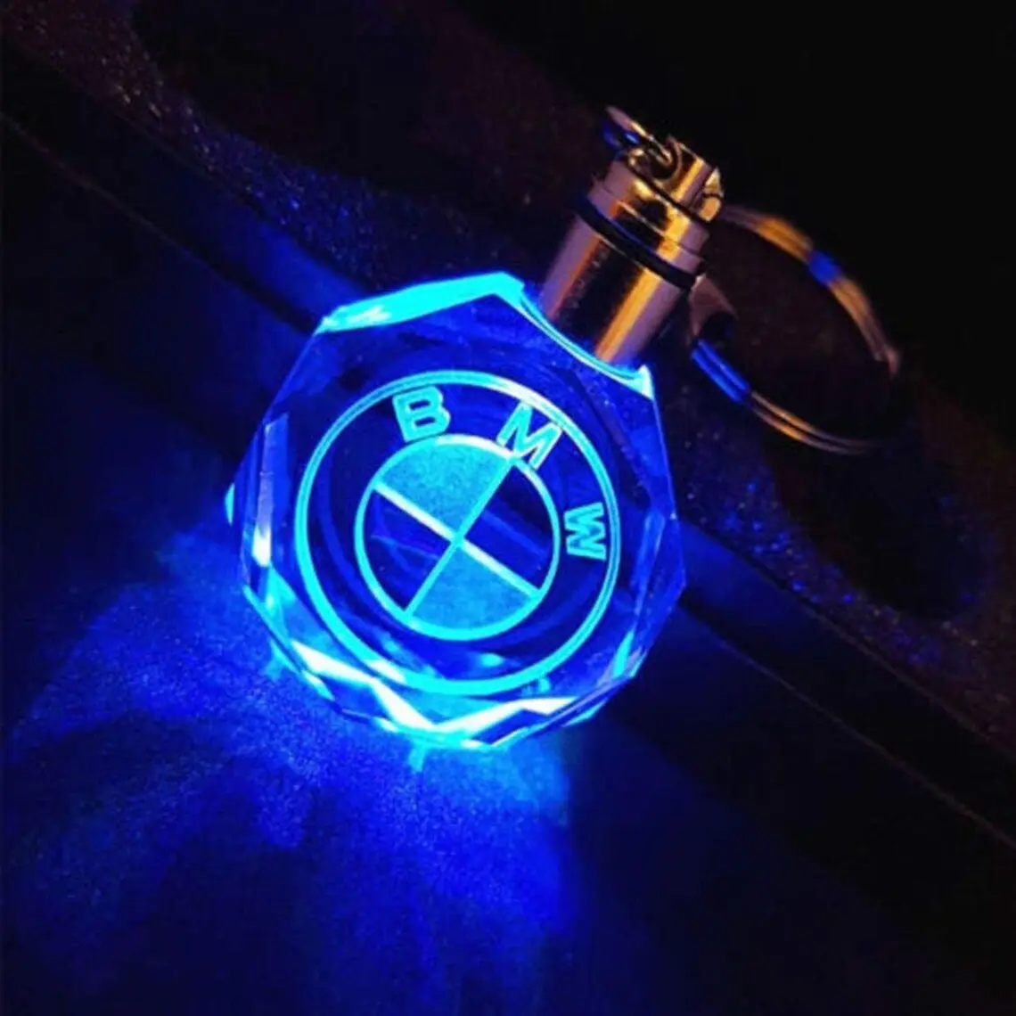 BMW LED Car Logo Keychain Fairy Light Changing Keyring Car Key Chain Key fob UK