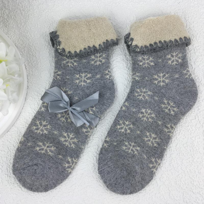 Warm And Cozy Slipper Cuffed Socks With Snowflake Prints for Women 3