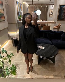 Product Review of Outre Ashani Quick Weave Half Wig Premium Synthetic Heat Resistant Wavy Fast Install from A**d D** 1