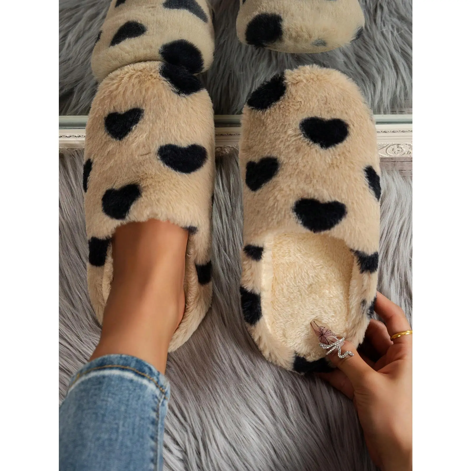 Women's Khaki Heart Design Fluffy Plush Bedroom Slippers For Winter Girl Footwear