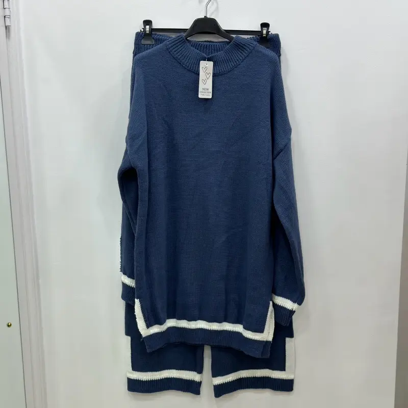 Women's Knit Co-ord with contrasting Stripe Design - Loose Fit 4