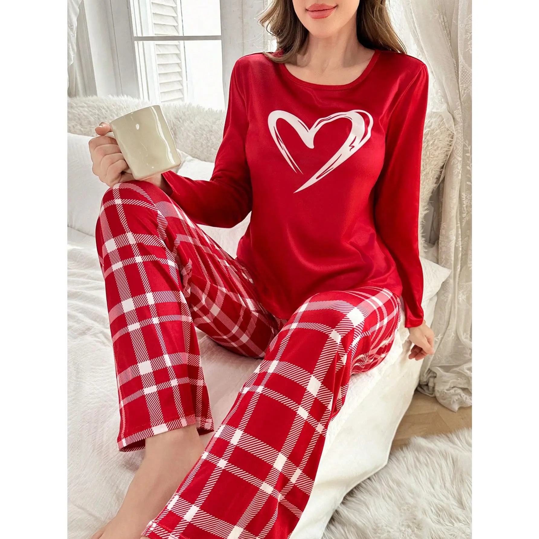 2pcs Casual Women Brush Heart Print Pajama Set With Plaid Pajama Pants Long Sleeve Loungewear