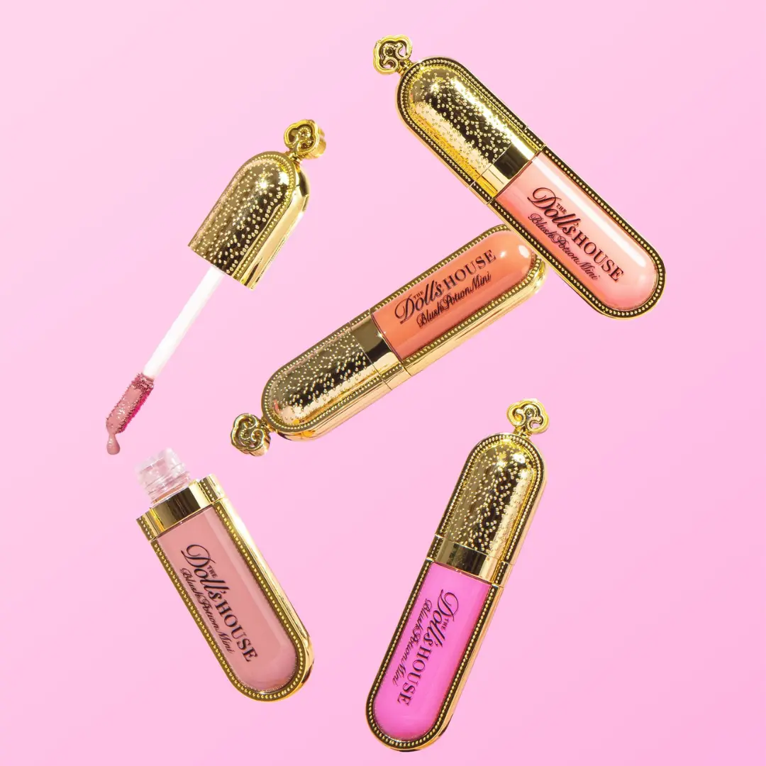 The Dolls House Cosmetics Mini Blush Potion – lightweight, buildable liquid blush for a natural, dewy glow.