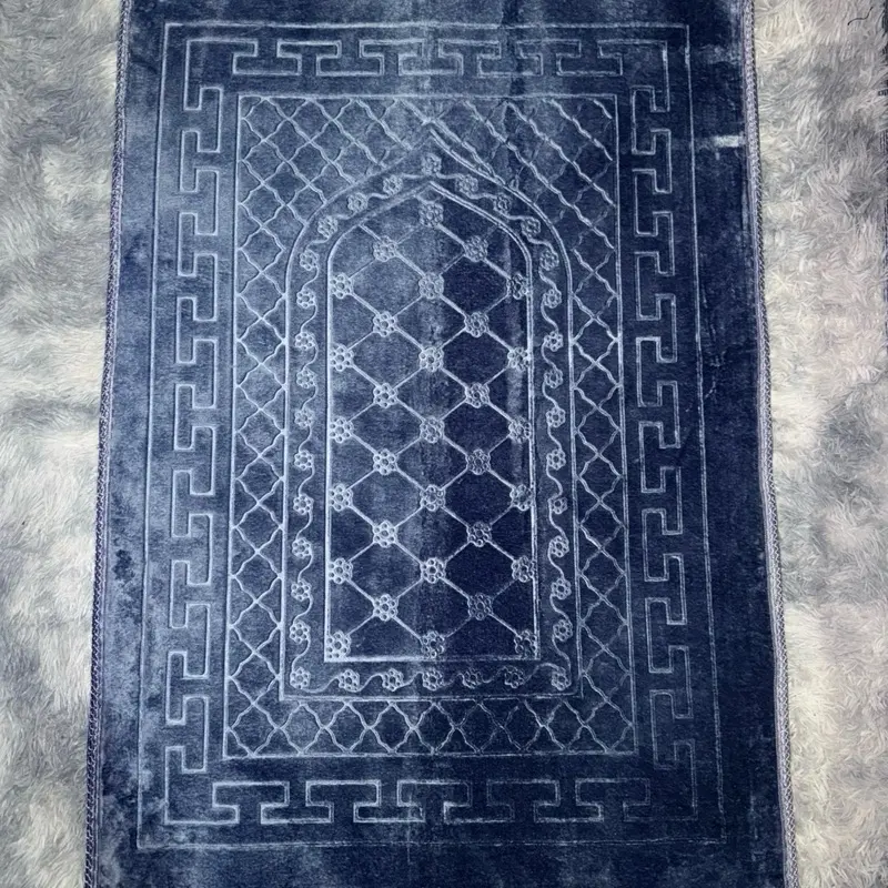 Turkish Extra Large Velvet Prayer Mat 80x120cm - Non Slip & Comfortable for Prayer - Muslim Prayer Mat