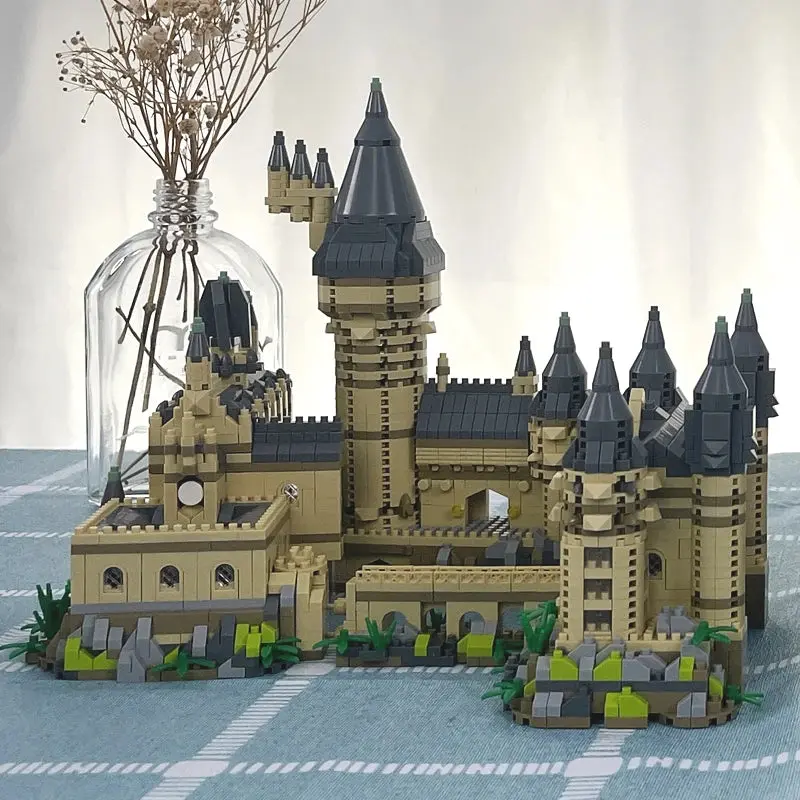 Micro Building Blocks Hogwarts School Harry Potter Castle Bricks Toys for Boys Girls Kids Adult Christmas Gifts DIY Toy 3000+Pcs