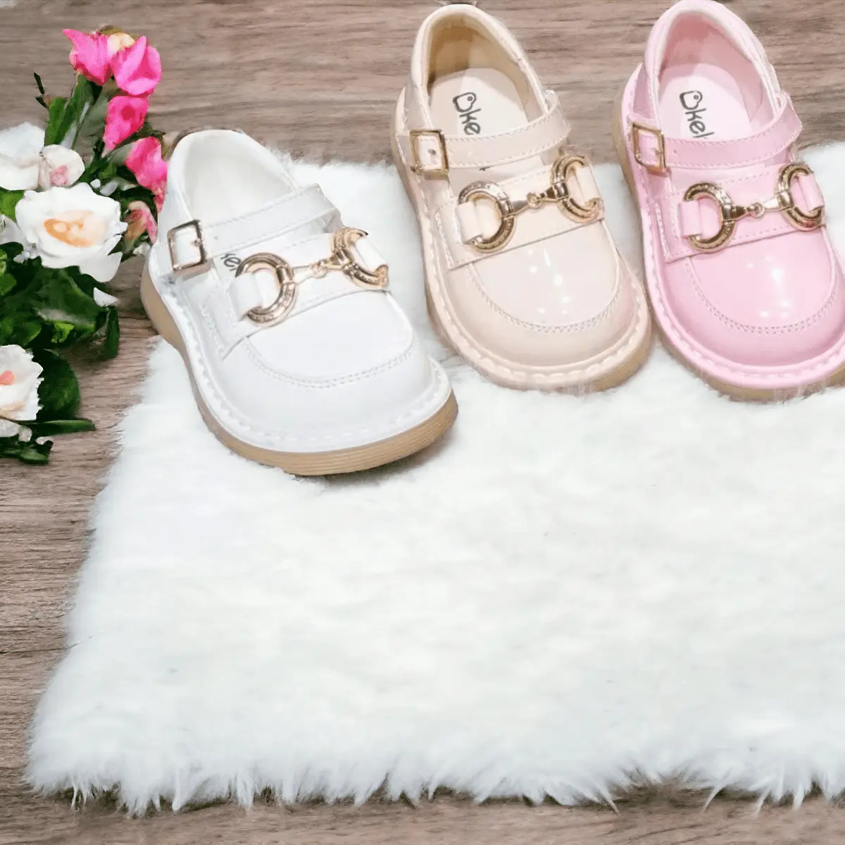Buckle              shoes