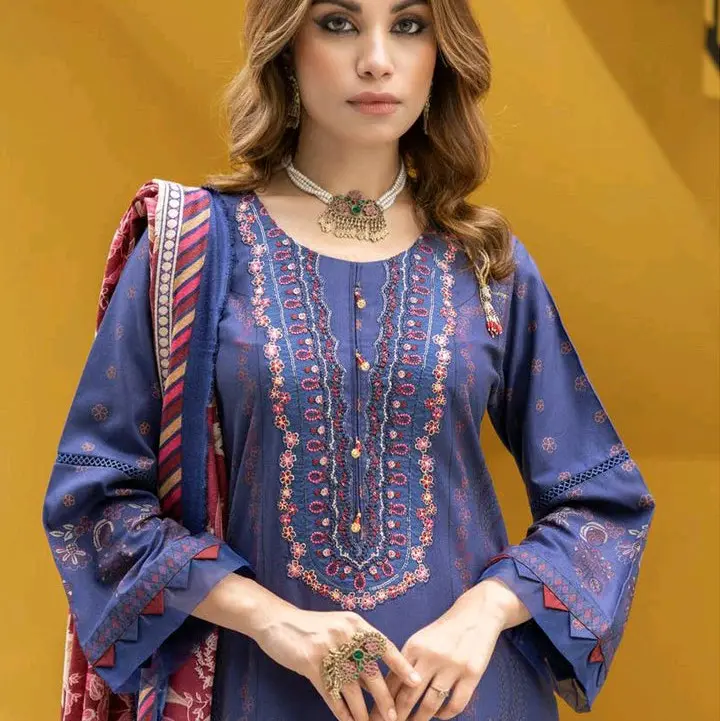 Navy Blue Dhanak Suit 3