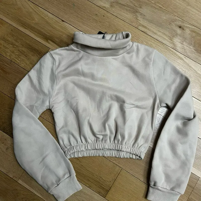 Crop top in ash grey and sand