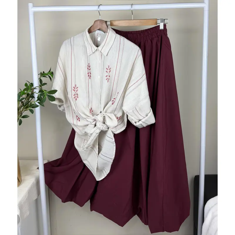 Burgundy Elegant Flowy Maxi Skirt for Women 2