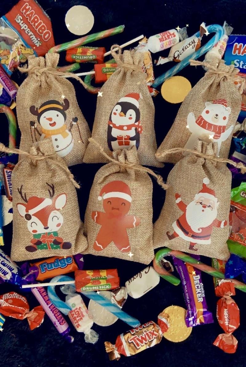 Product Introduction of Christmas Sweets Gift - Filled with Fun Favourites - Perfect Gift for Sweet Lovers 7