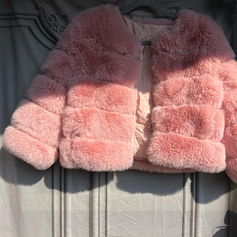 [IRIS ROSE BOUTIQUE] Premium Faux Fur Jacket - 4 Row Sleeve 7