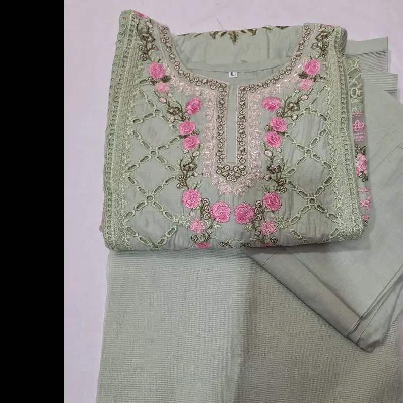 beautiful embroidered 3pc cotton lawn suite with khadi net dupatta. length 44. 0