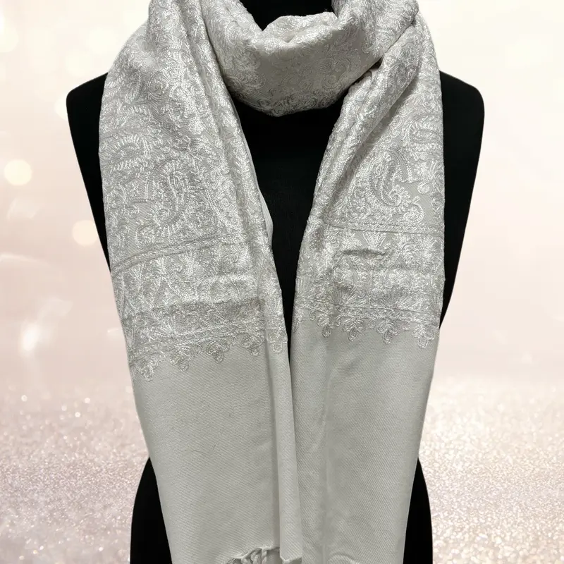 Luxurious  fine Kashmiri Embroidery Shawl Scarf Wrap  Hijab Fine Wool White on White 3