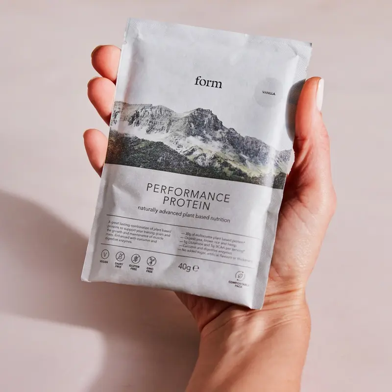 Form Performance Protein - 40g Single Serve Sachet - Vanilla Flavour - Vegan Protein Powder with 30g Protein per Serving - Dairy, Gluten, GMO & Soy Free - Natural Fitness Supplement 1