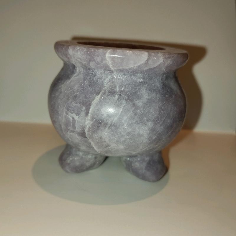 lepidolite cauldron carving 1
