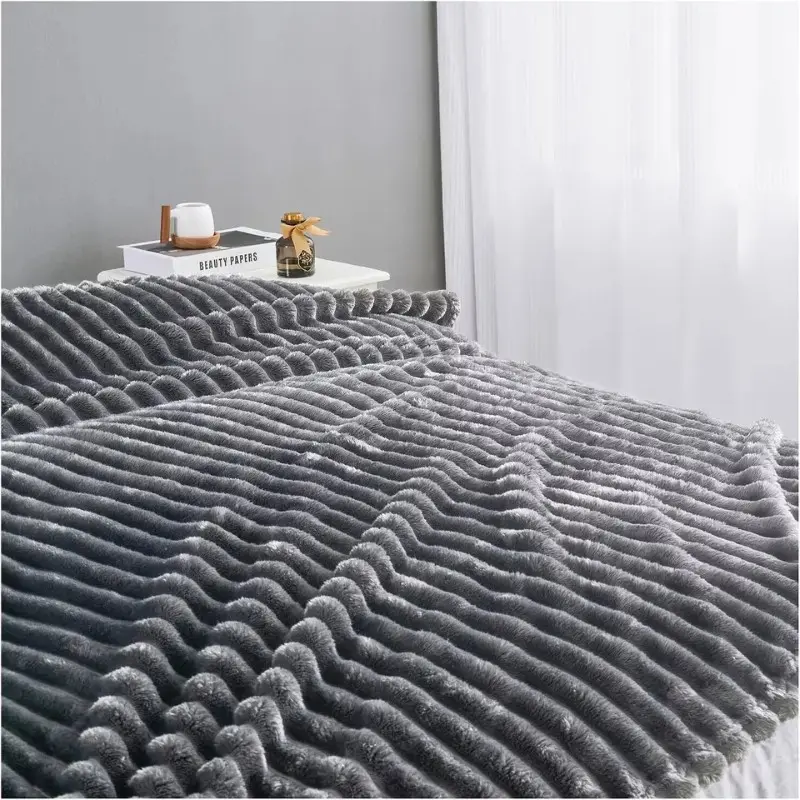 Chunky Cord Ribbed Throw - Soft Fleece Blanket Faux Fur for Sofa, Bed, and Chair - Large, Warm, Fluffy & Cozy Blanket for Home, Couch, or Travel - Super Soft Ribbed Fleece Throw for Comfort and Warmth - Perfect for Settee & Sofa Bedding 3