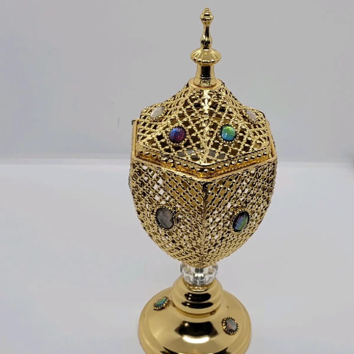 Luxury Charcoal Mabkhara Bakhoor Burner Vase with Crystal Gem Decorated Cover in Yellow Gold