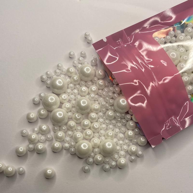White pearls sprinkle 0