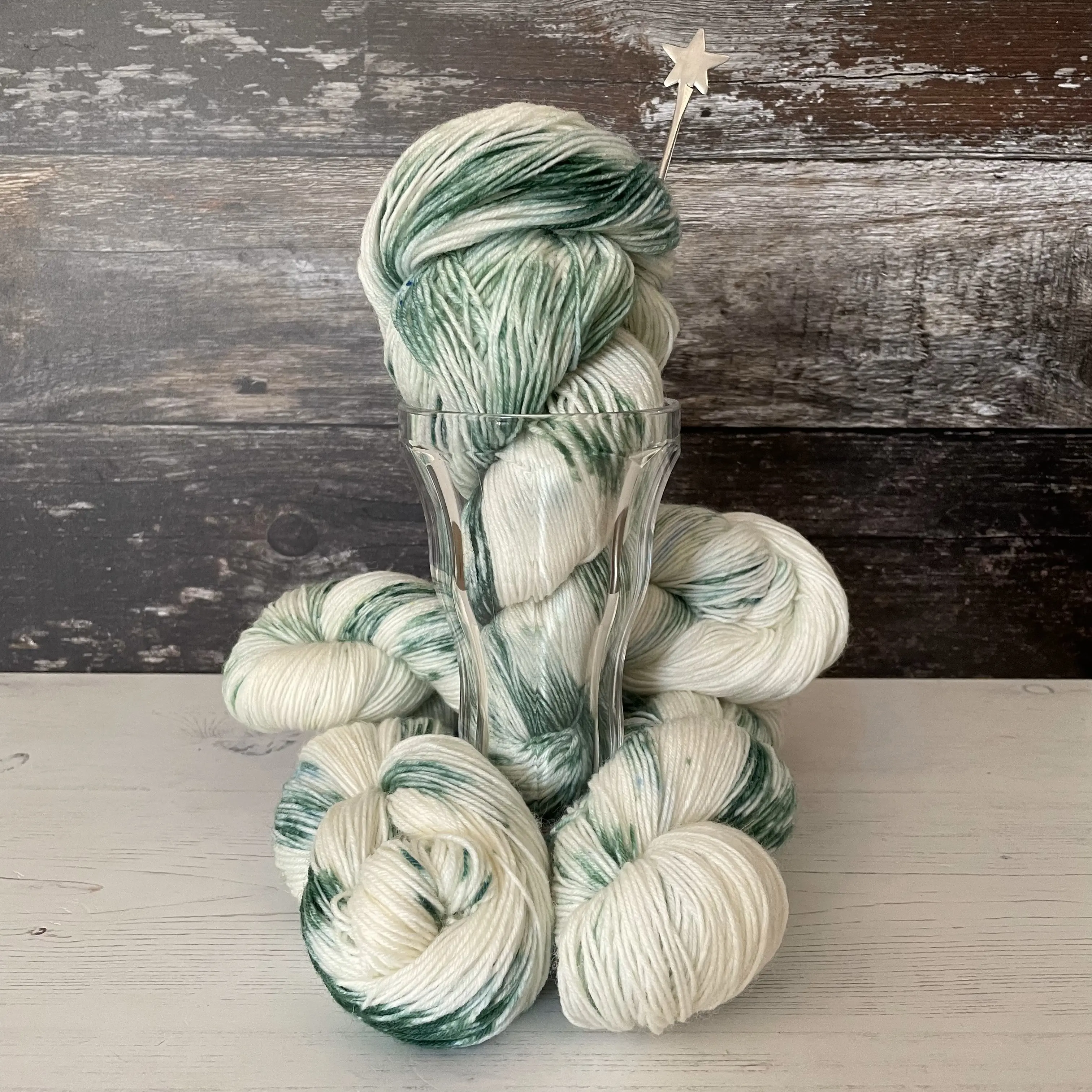 Vanilla Mint , 4ply Merino Sock Yarn, 75% Merino 25% Nylon, 400m per 100g Skein - Lovehandyed by David