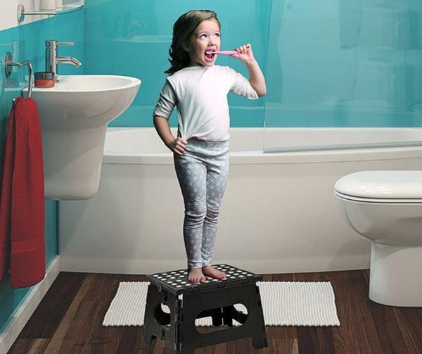 UK Made MARKSMAN Heavy Duty Plastic Foldable Step Stool for Bathroom, Garden, and Outdoor Activitie 23 x 19 x 19 (W x H x D) cm GREY 4