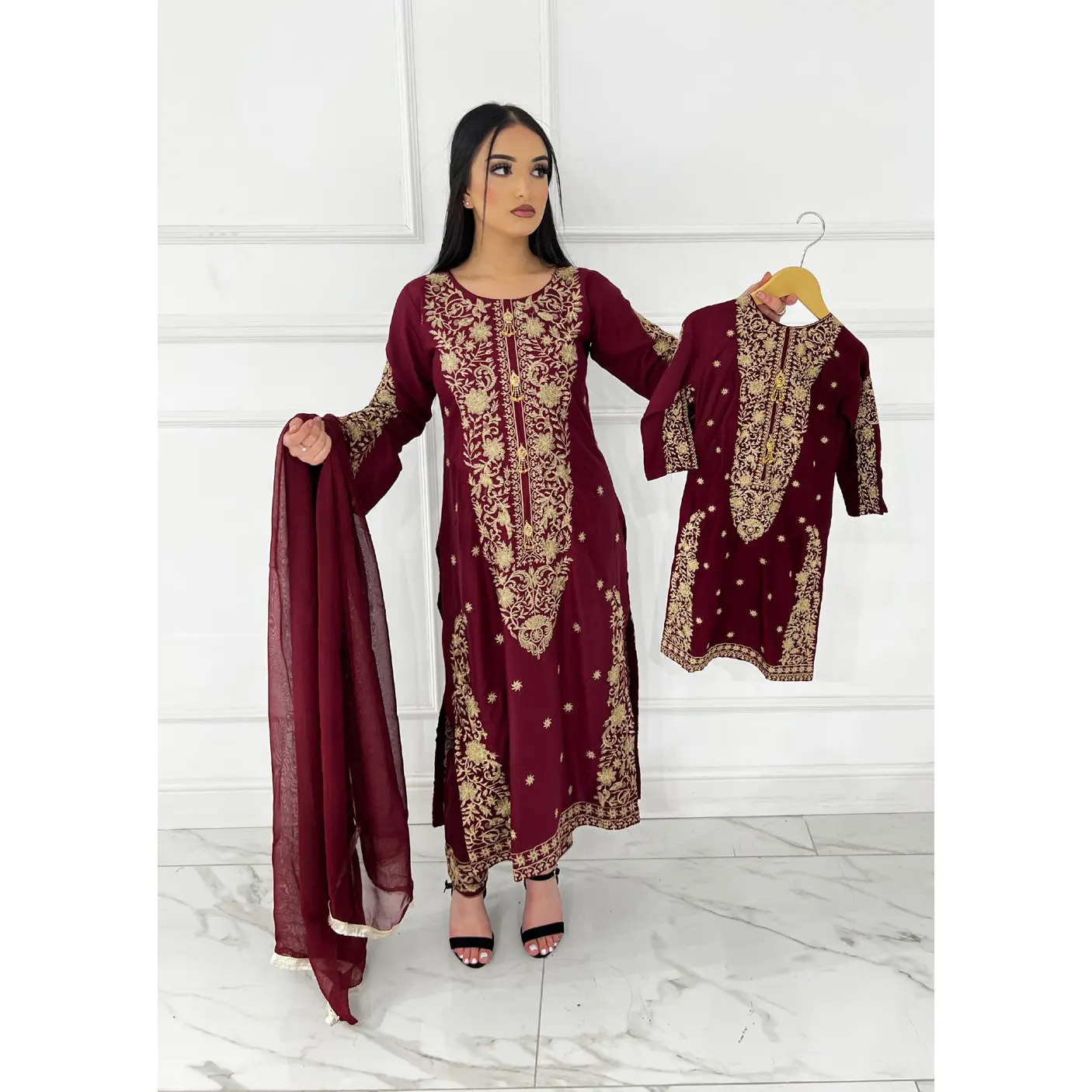 HK271 Jabeen - Maroon Linen Oufit