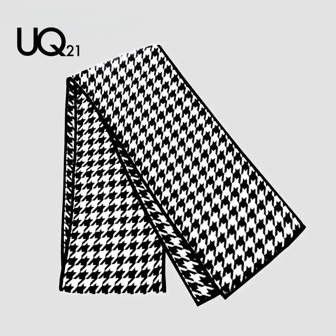(Clearance Sale) Premium Houndstooth Scarf in black and white