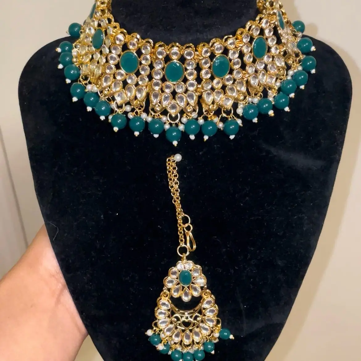 Roya emerald green set