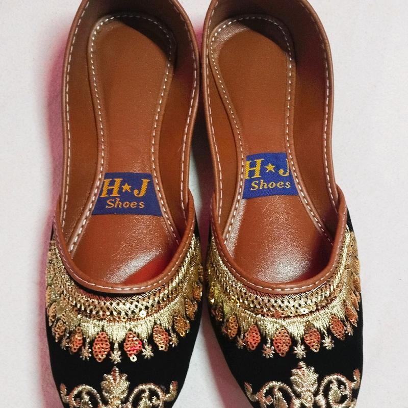 Khussa Shoes Punjabi Jutti with Velvet Material and Embroidery Design - Comfortable to Wear with Cushioned Padded Soles 3