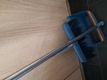 Product Review of Long Handled Dustpan and Brush Set Strong Metal Handle Dust Pan & Broom Sweeper Cleaning Collapsible from K**m 1