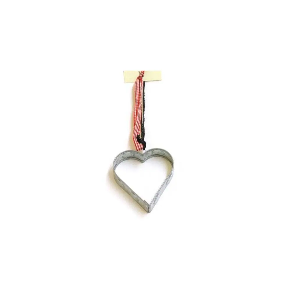 Retreat Heart Pastry Cutter Tree Decoration