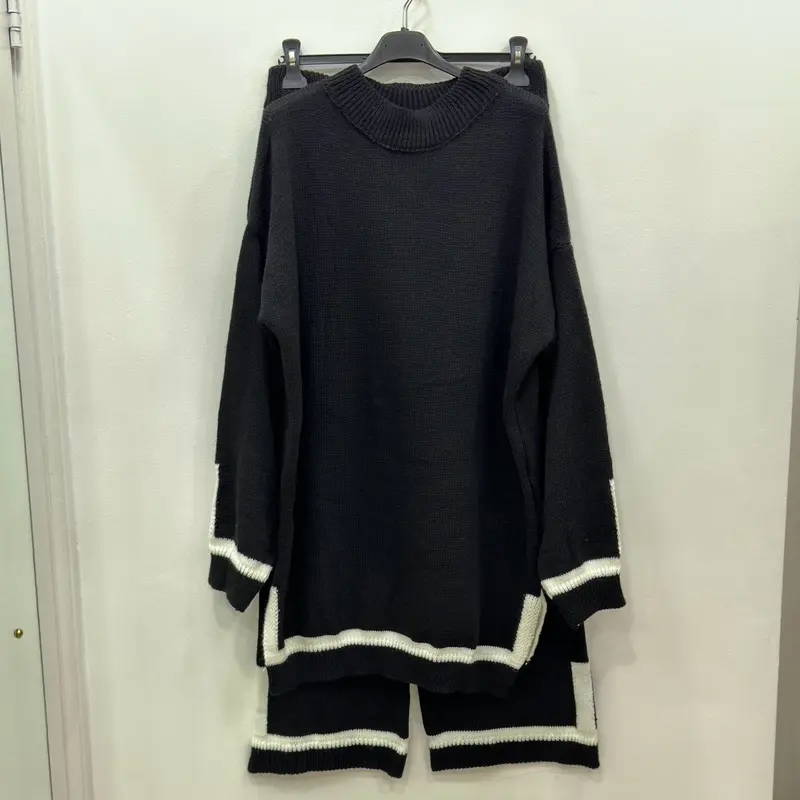 Women's Knit Co-ord with contrasting Stripe Design - Loose Fit 3