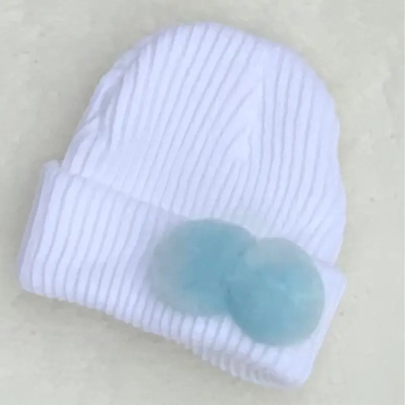 BABIES FIRST SIZE KNITTED  HAT POM POM 3