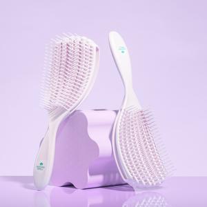 Nature Spell FlexiFlow Detangling Hair Brush | Detangles All Hair Types | For Wet & Dry Hair | Flexible Strands for Pain Free Brushing & Cleaning | Eliminates Knots & Reduces Breakage