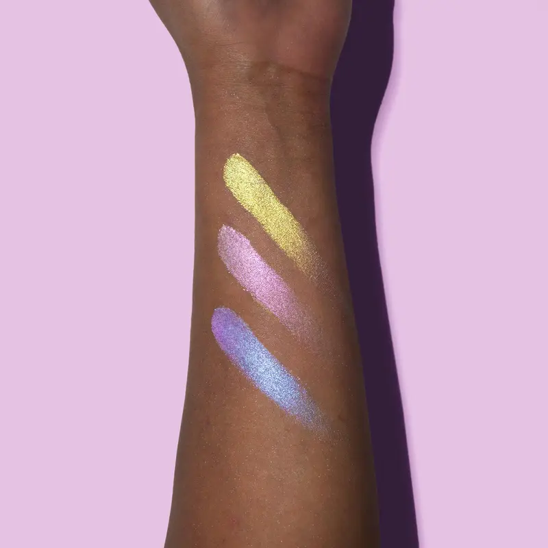 Frosting Highlighter palette Iridescent Metallic 4