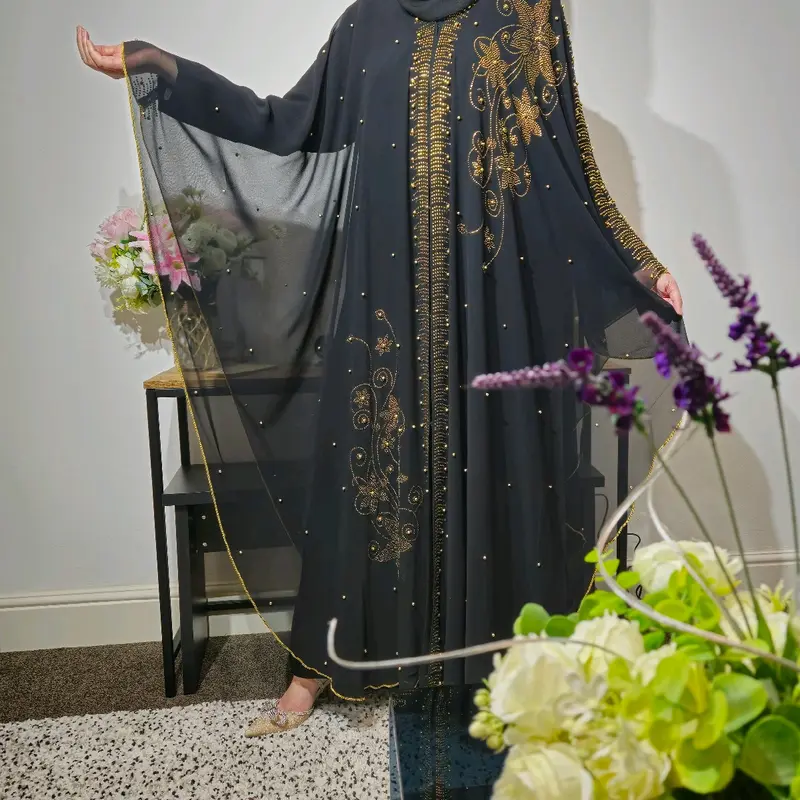 Royal Abaya - Cape Style - Black & Gold - 3 Piece Set 8