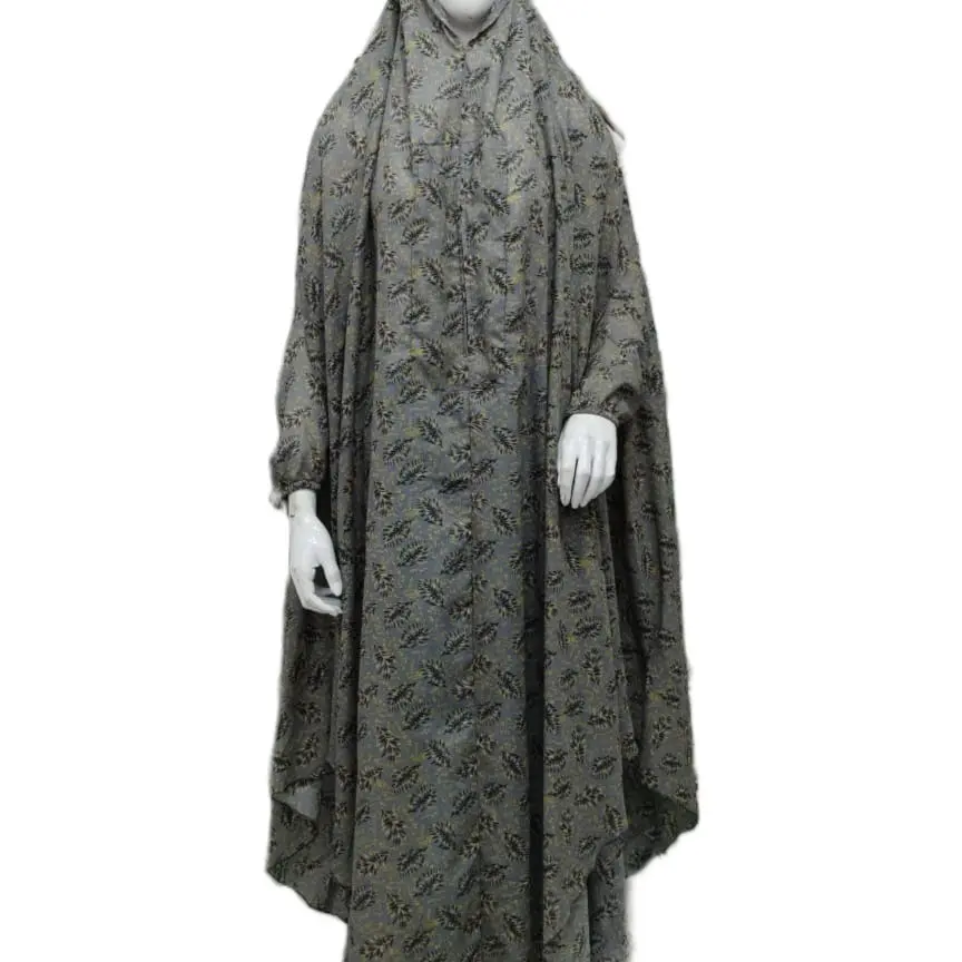 Muslim woman abaya gown with zipper pocket at front