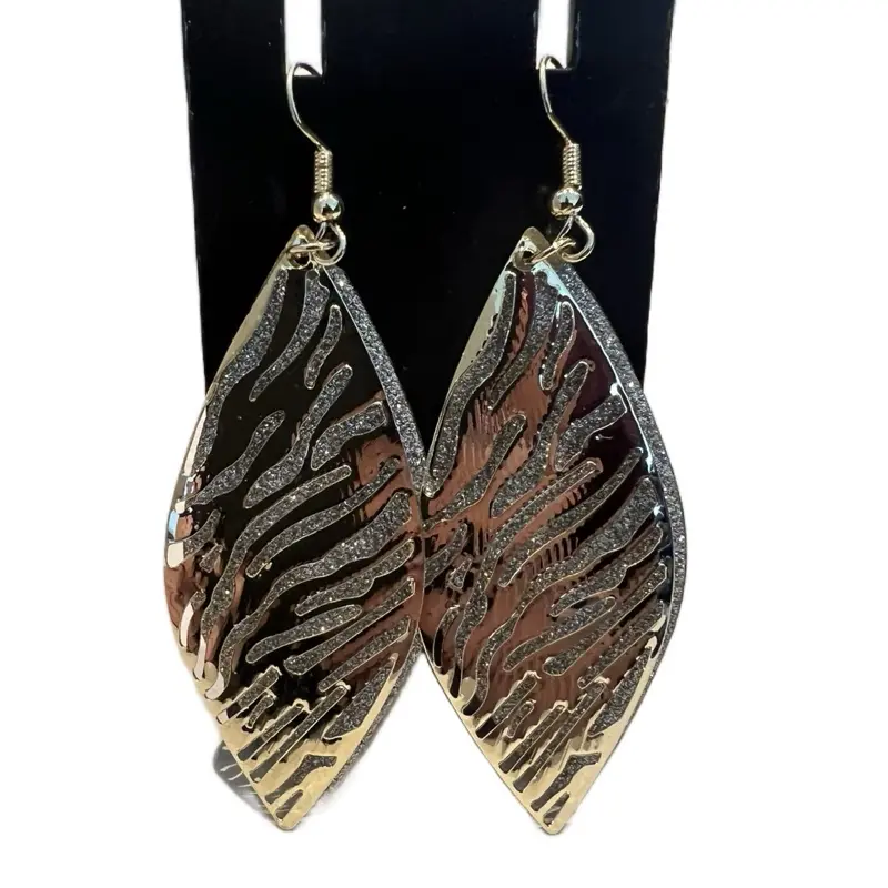 Gold Leaf Earring - Perfect for Any Occasion