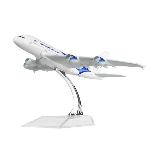 Malaysia Airlines Airways 16CM A380 Metal Model Plane Gift Desk Display Travel Agent Holidays Kula Lumper Singapore