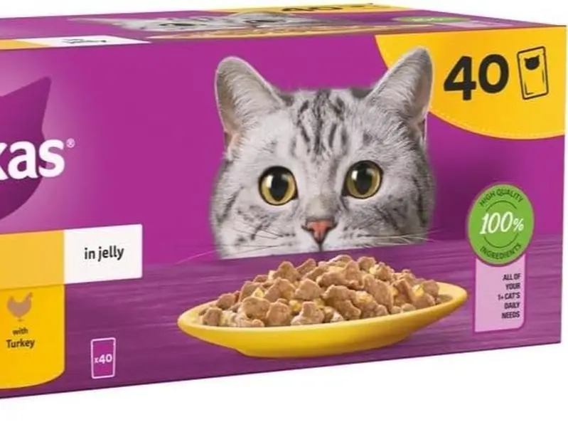 Whiskas 1+ Adult Poultry Selection in Jelly 40 Pouches, Adult Wet Cat Food, Megapack (40 x 85 g)