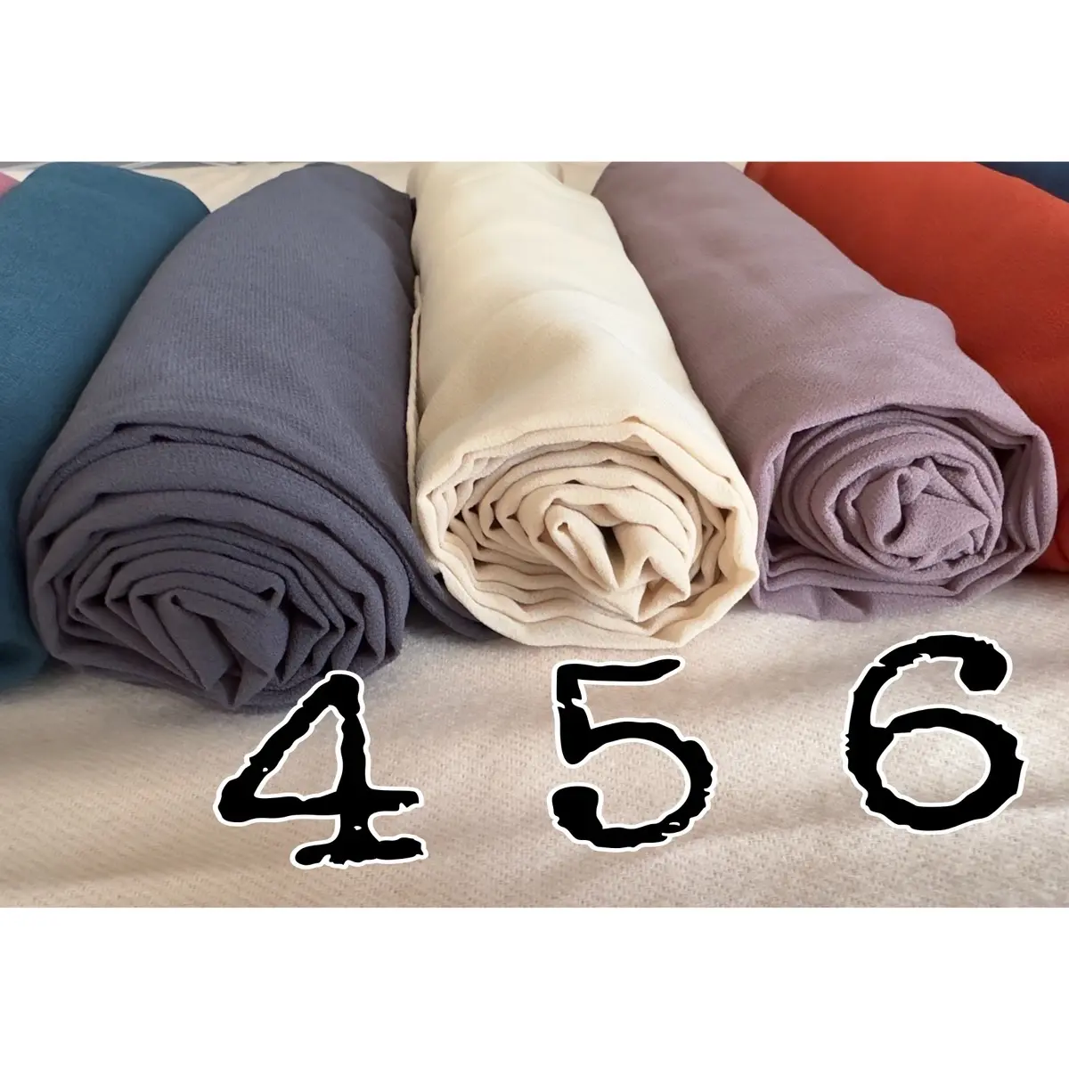 Women’s Solid Colour Chiffon Scarf ! Available in 10 colours to complete your outfit ! Size: L:180 cm W: 80cm