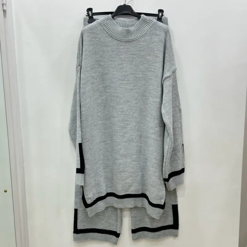 Women's Knit Co-ord with contrasting Stripe Design - Loose Fit 5