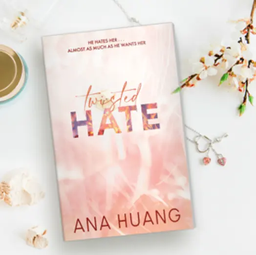 Twisted Hate by Ana Huang: the must-read enemies to lovers - Paperback, 5 May 2022 6