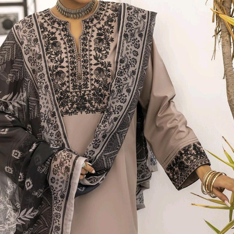 Brown 3pc embroidered chiffon lawn dresses with Printed Dupatta Cotton Embroidery Womenswear 3